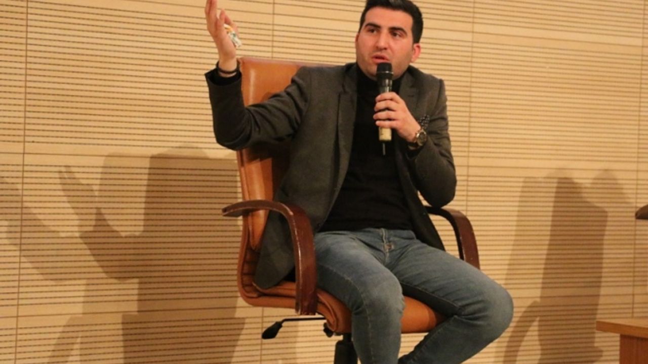 CNN muhabiri Mücahit Topçu, Uşak İletişim öğrencileriyle buluştu