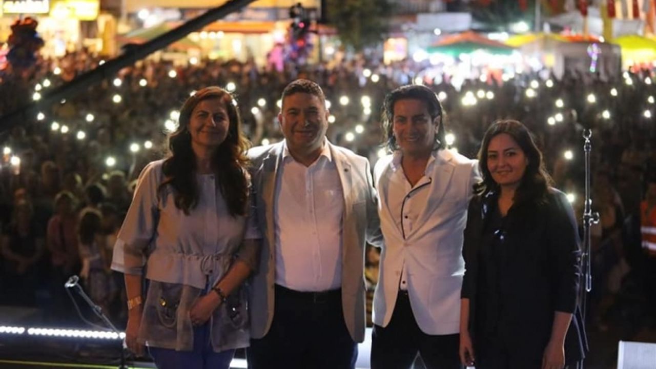 Eşme Kilim Festivali, Murat Başaran konseriyle coşkulu başladı...
