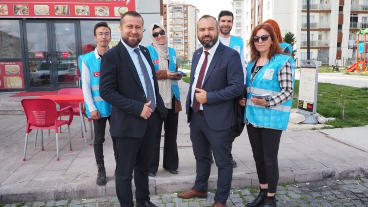 Memleket Partisi’nin Uşak Milletvekili adayı Ferdi Özdemir, seçim çalışmalarını sürdürüyor.
