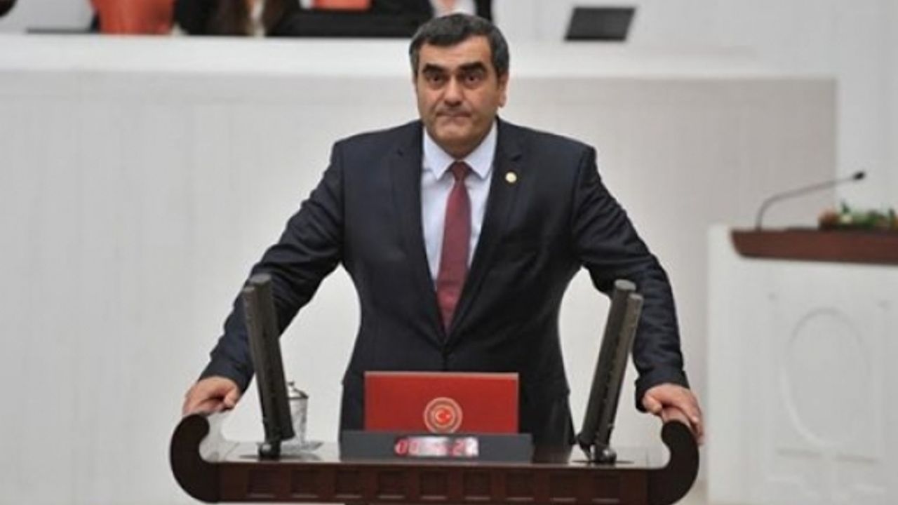 CHP İstanbul Milletvekili Ali Şeker, Şanlıurfa'da sandık başında darp edildi