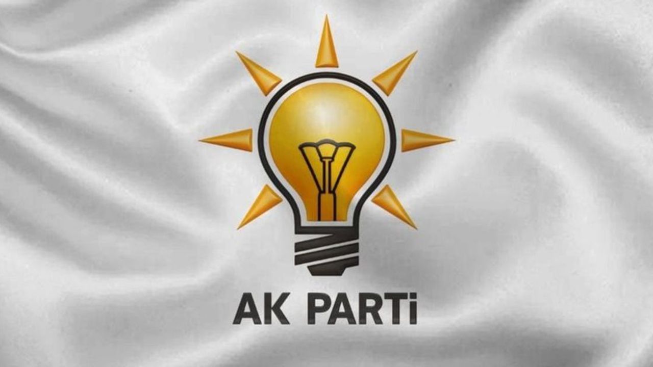 Uşak AK Parti'de 2 başkan görevden affını istedi