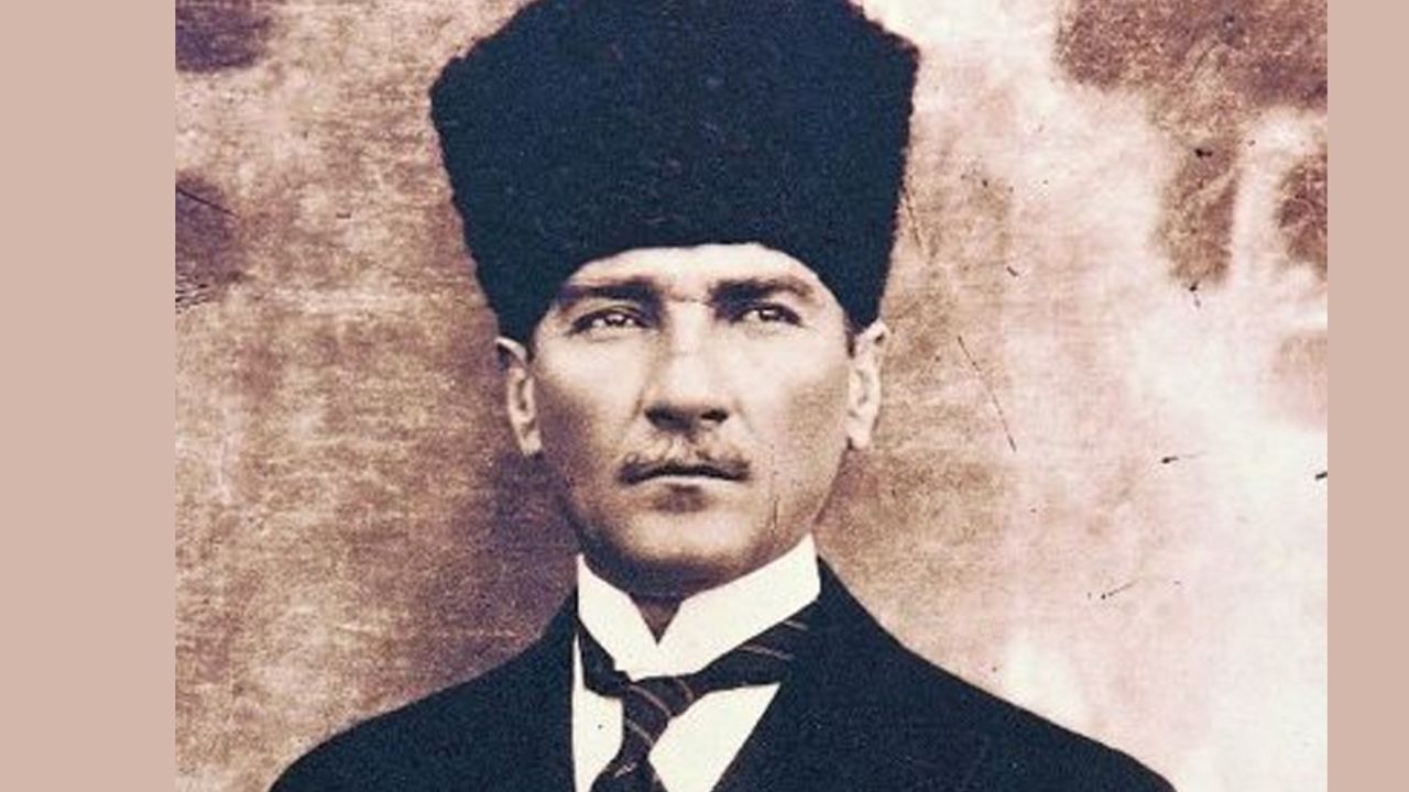 Uşak'ta Atatürk'ün adını yaşatan binayı it ve uğursuzun talanından kurtardılar