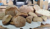 Uşak'ta atalarımızın geleneksel kara değirmen unu ile yaptığı ekmek