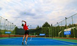 Uşak Belediyesi tenis turnuvası başladı