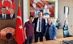 Uşak Belediye Başkan Yardımcısı Akif Şanlı, hasta bakımını bırakmadı, 4 saatini klinikte geçiriyor