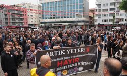Uşak'ta 1 gün eğitime ara veren öğretmenler şiddete karşı eylem yaptı