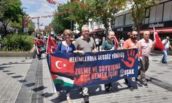 Uşaklı doktorlar Filistinli Müslümanlar için sessiz yürüyüşe devam etti