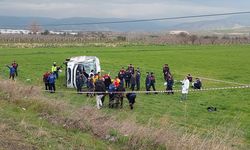 Buldan'da öğrenci servisi devrildi: 2 ölü, 26 yaralı