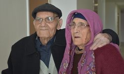 67 yıl önce görücü usulüyle evlenen Mahmut ve Emsal Kır, hala ilk günkü aşkla bir birlerine bağlılar!