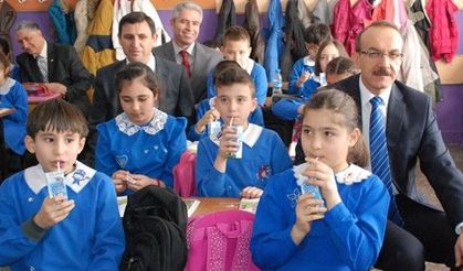 Okullarda ikinci ders dönemi sütlü başladı