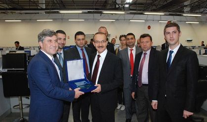 UŞAK VALİSİ YAVUZ, DERİ OSB'DE