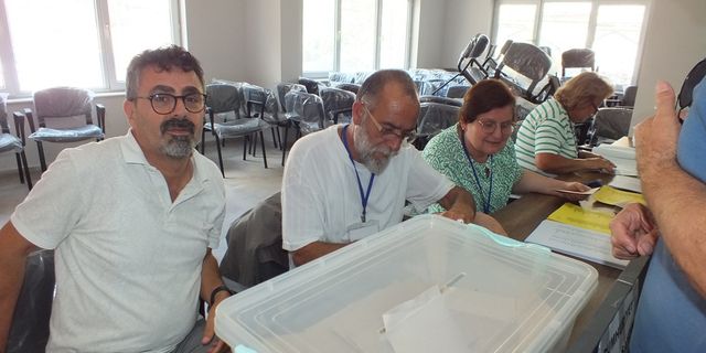 Uşak'ta beyazlar üstünlüğü ele geçirdi