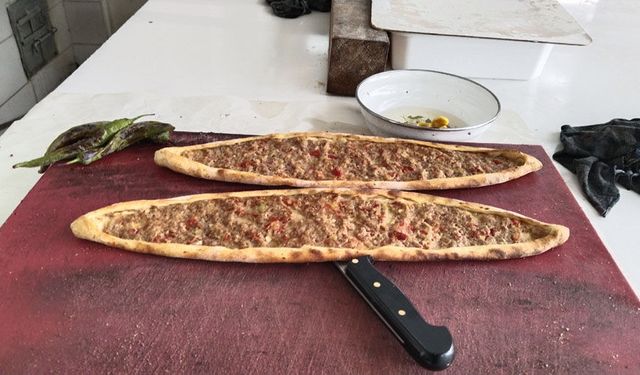 Uşak'ta 1 buçuk kıymalı pideyi 200 TL'ye sabitledi!