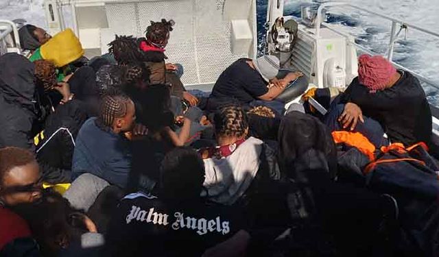 Sahil Güvenlik Komutanlığı, Seferihisar'da 46 göçmeni kurtardı