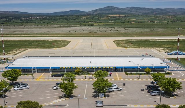 CHP Genel Başkan Yardımcı: Uşak Havalimanı kuş uçmaz kervan geçmez bir yere dönüştü