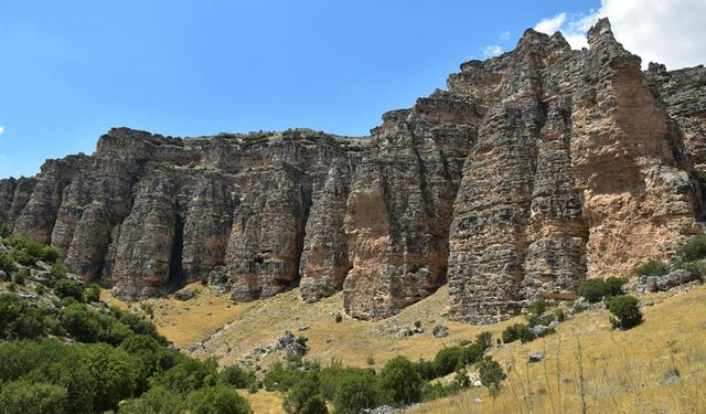 Uşak Gönüllüleri ve fotoğraf sanatçılarının uğrak yeri: Ulubey Kanyonları