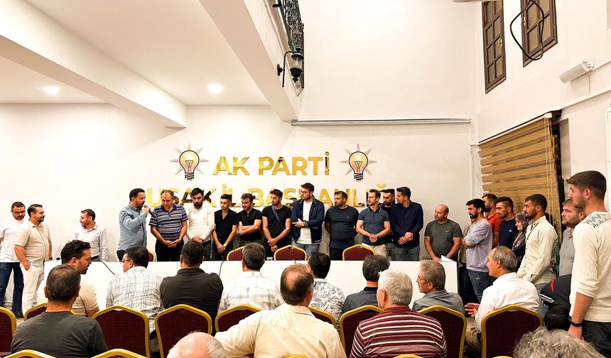 Uşak AK Parti'ye 50 yeni üye katıldı