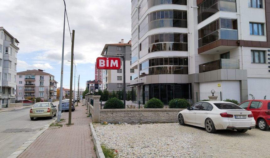 Uşak, İzmir, Aydın ve Muğla'da BİM marketler saat 11'de açılacak