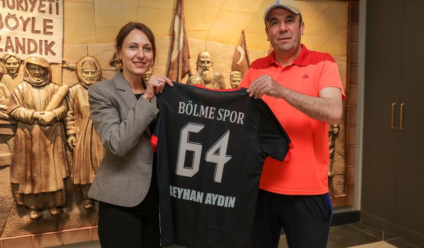 Bölme U-17 ekibinden Reyhan Aydın’a özel forma