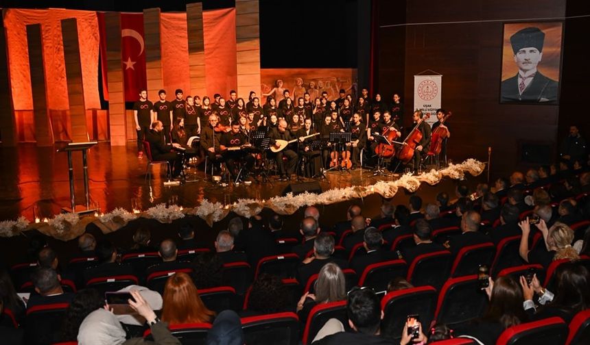 Besim Atalay Güzel Sanatlar Lisesi öğrencileri, Atatürk'ün en sevdiği şarkları seslendirdi