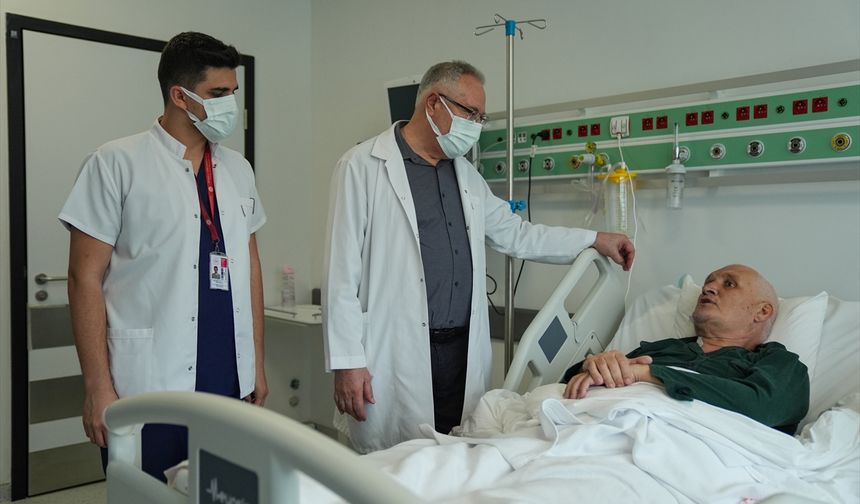 Bölgeye hizmet veren İzmir Şehir Hastanesi'nde lösemi hastaları ilik nakliyle sağlığına kavuşuyor
