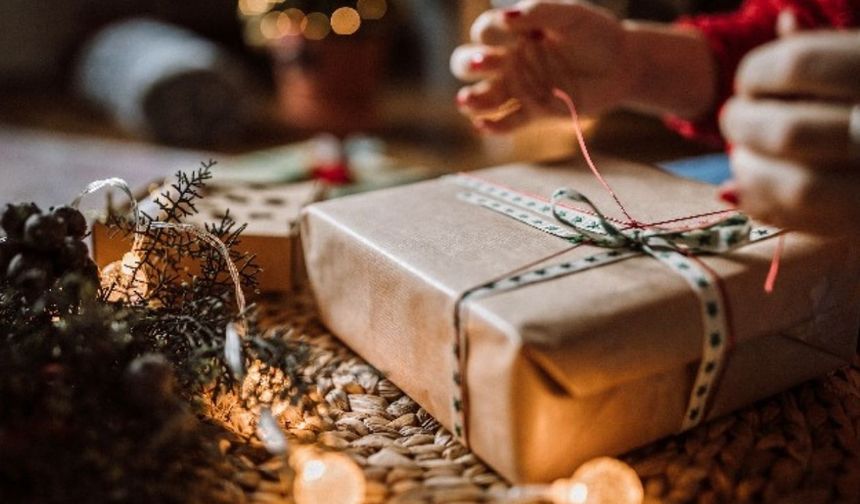 Minimalizmin Zarafeti Kraft Hediye Kutusu ile Doğal ve Şık Sunumlar