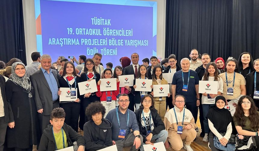 Uşaklı öğrenciler, su sorununa dikkat çektikleri çalışmalarıyla derece yaptı