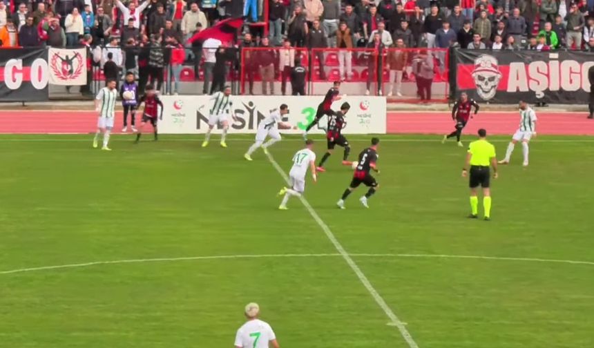 Uşakspor, Muğlaspor'la berabere kalarak 4'üncü sıraya çıktı! Balıkesirspor gol olup yağdı ve liderle farkı 3'e düşürdü!